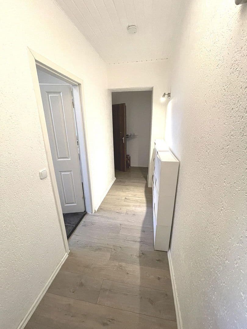 Pronájem bytu 3+1 80 m², Schleswiegerstr. 72, Wuppertal, Severní Porýní-Vestfálsko Pronájem bytu 3+1 80 m², Schleswiegerstr. 72, Wuppertal, Severní Porýní-Vestfálsko