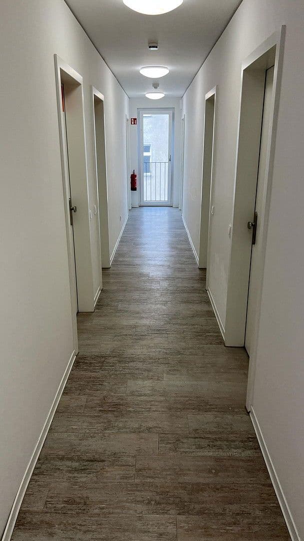 Pronájem bytu 1+1 20 m², Koloniestr 11-12, Berlin, Berlín Pronájem bytu 1+1 20 m², Koloniestr 11-12, Berlin, Berlín