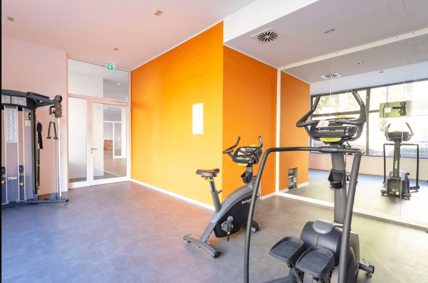 Pronájem bytu 1+1 20 m², Koloniestr 11-12, Berlin, Berlín Pronájem bytu 1+1 20 m², Koloniestr 11-12, Berlin, Berlín