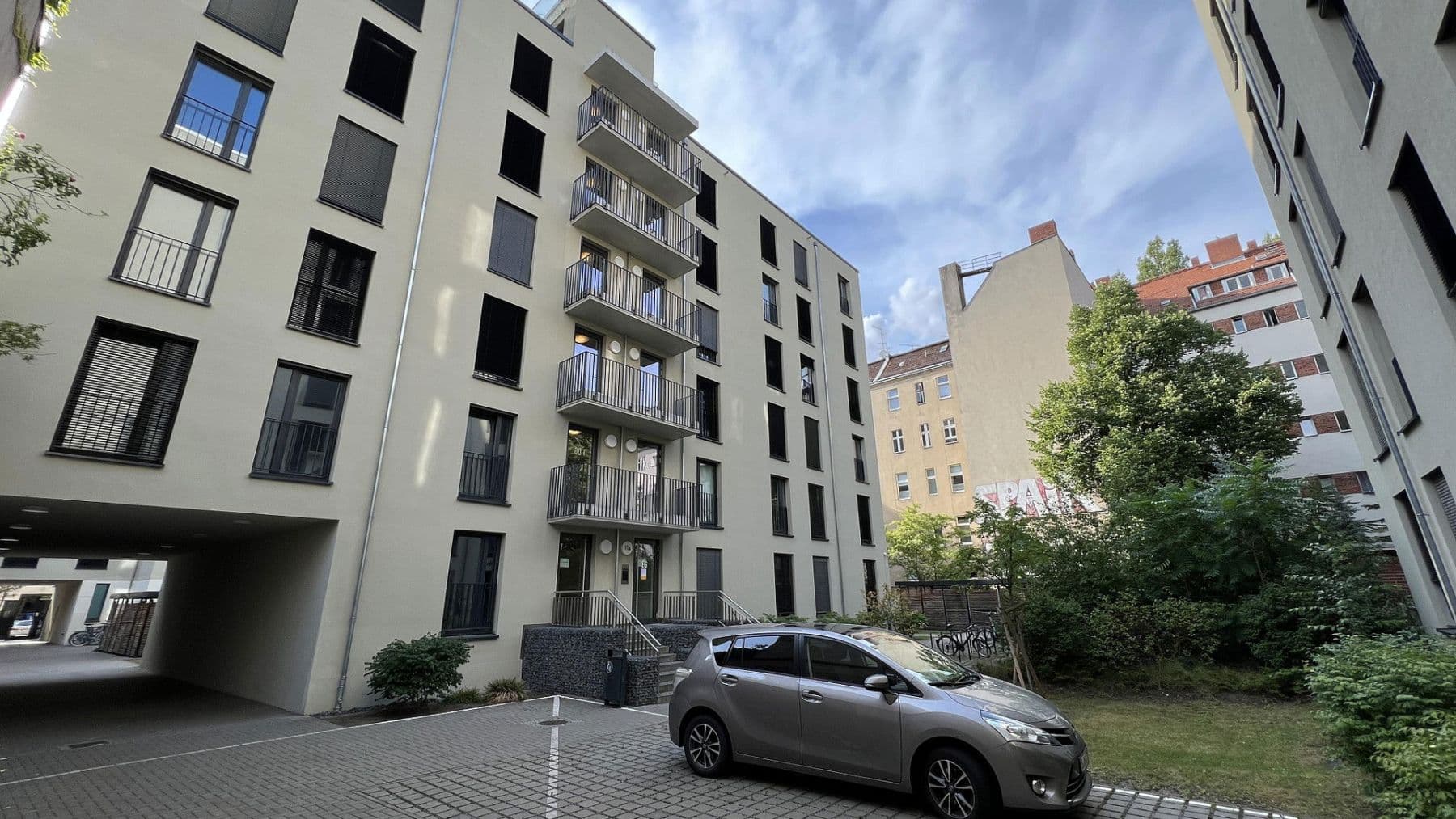 Pronájem bytu 1+1 20 m², Koloniestr 11-12, Berlin, Berlín Pronájem bytu 1+1 20 m², Koloniestr 11-12, Berlin, Berlín