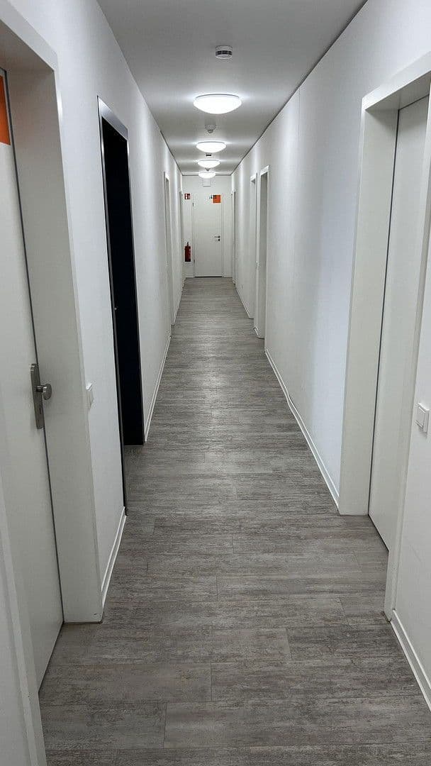 Pronájem bytu 1+1 20 m², Koloniestr 11-12, Berlin, Berlín Pronájem bytu 1+1 20 m², Koloniestr 11-12, Berlin, Berlín