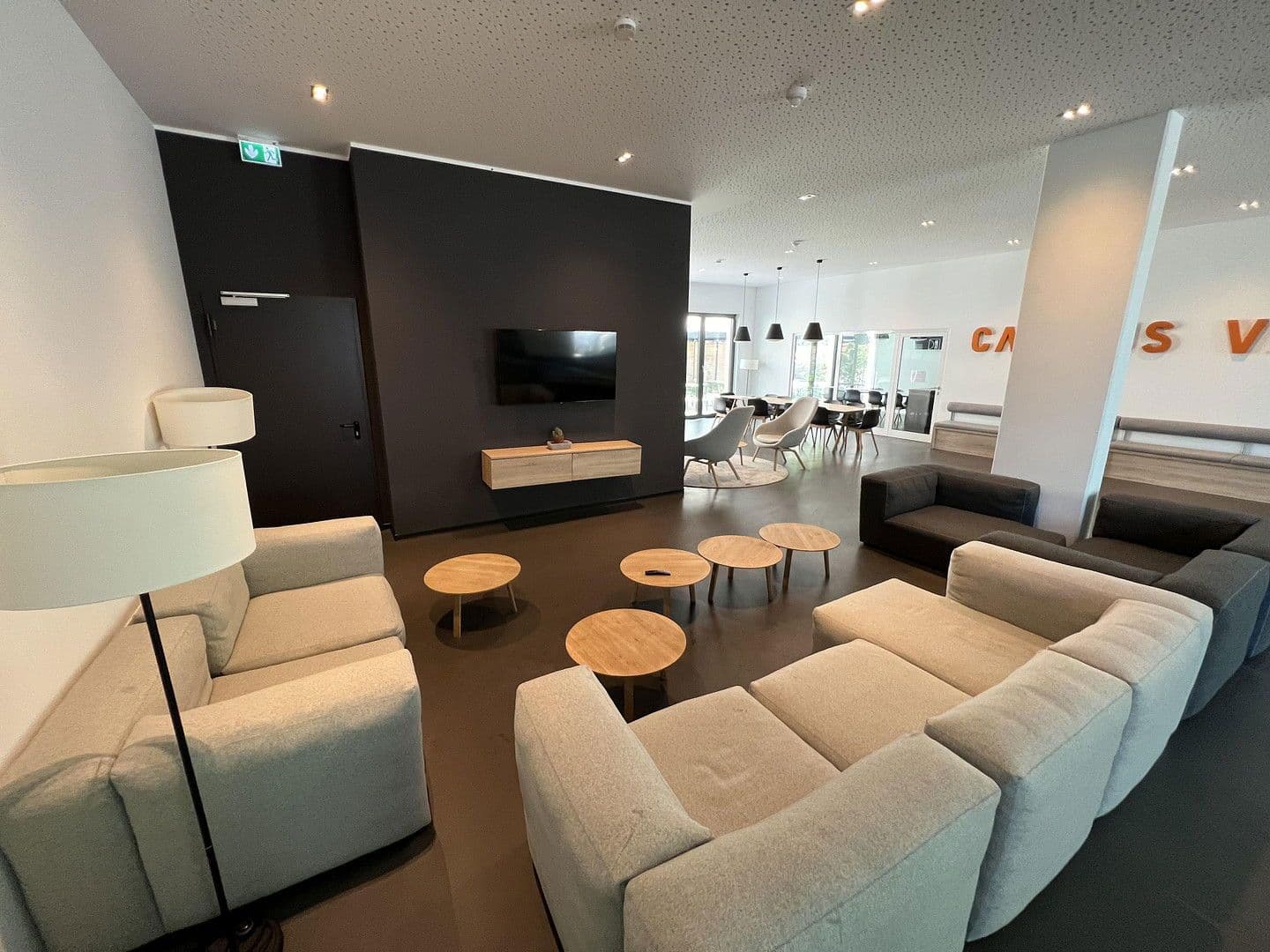 Pronájem bytu 1+1 20 m², Koloniestr 11-12, Berlin, Berlín Pronájem bytu 1+1 20 m², Koloniestr 11-12, Berlin, Berlín