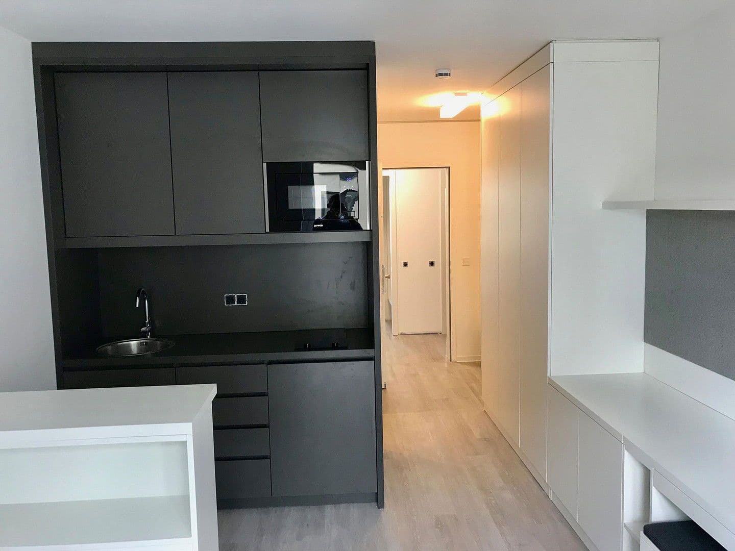 Pronájem bytu 1+1 20 m², Koloniestr 11-12, Berlin, Berlín Pronájem bytu 1+1 20 m², Koloniestr 11-12, Berlin, Berlín