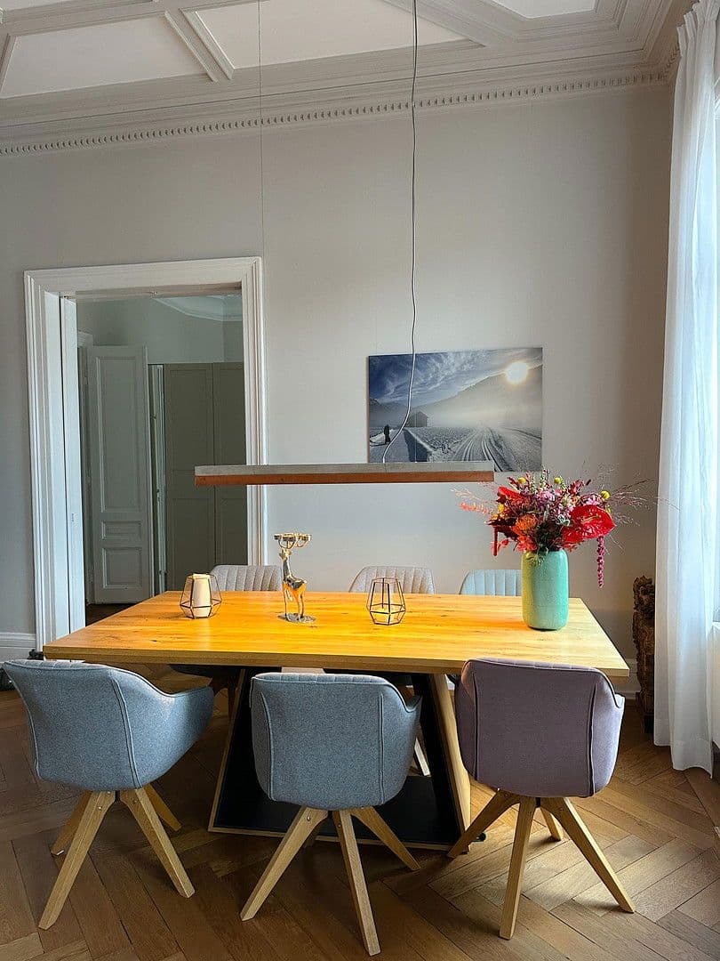 Pronájem bytu 4+1 160 m², Frankfurt, Hessen Pronájem bytu 4+1 160 m², Frankfurt, Hessen