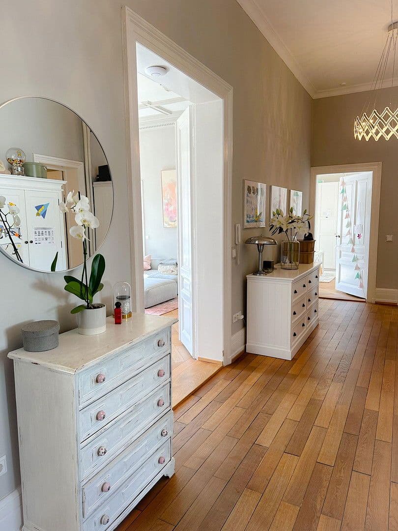 Pronájem bytu 4+1 160 m², Frankfurt, Hessen Pronájem bytu 4+1 160 m², Frankfurt, Hessen