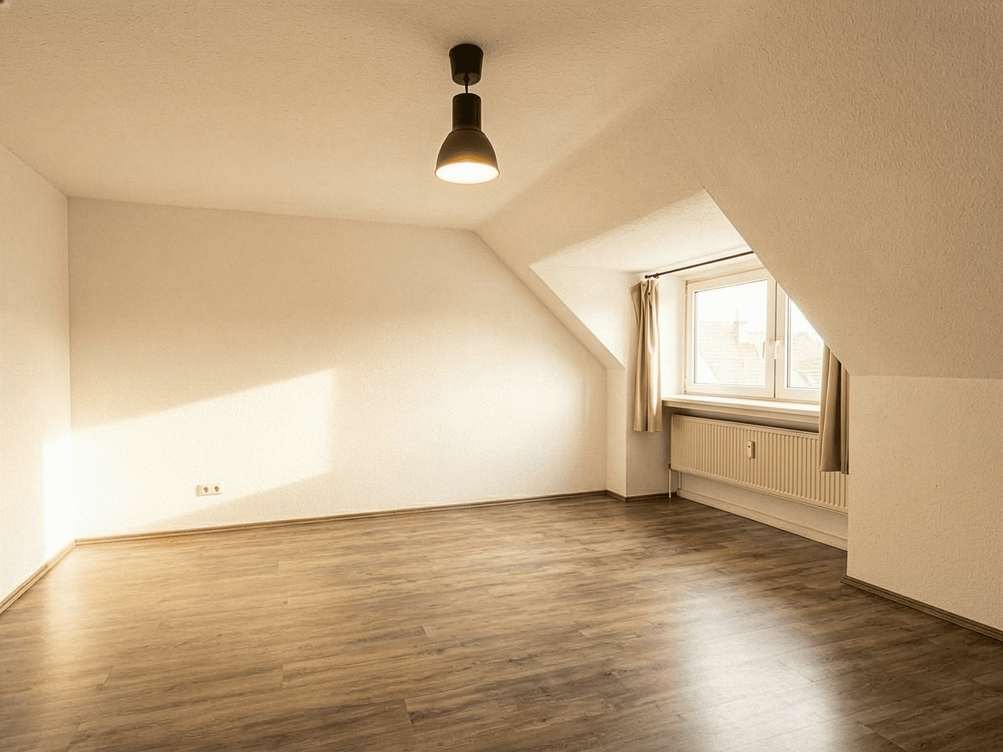 Pronájem bytu 2+1 58 m², Leverkusen, Severní Porýní-Vestfálsko Pronájem bytu 2+1 58 m², Leverkusen, Severní Porýní-Vestfálsko