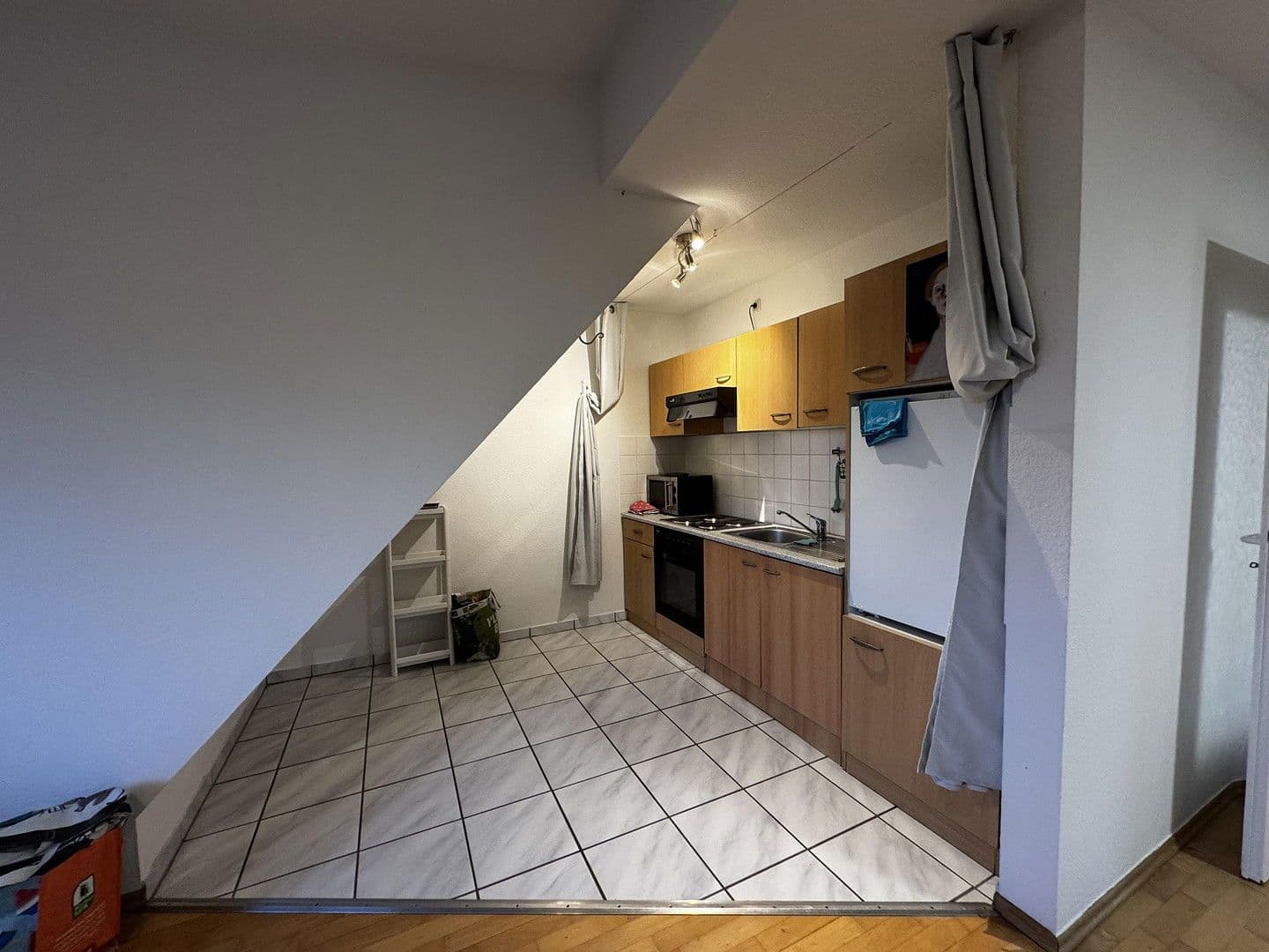 Pronájem bytu 1+kk 40 m², Köln, Severní Porýní-Vestfálsko Pronájem bytu 1+kk 40 m², Köln, Severní Porýní-Vestfálsko