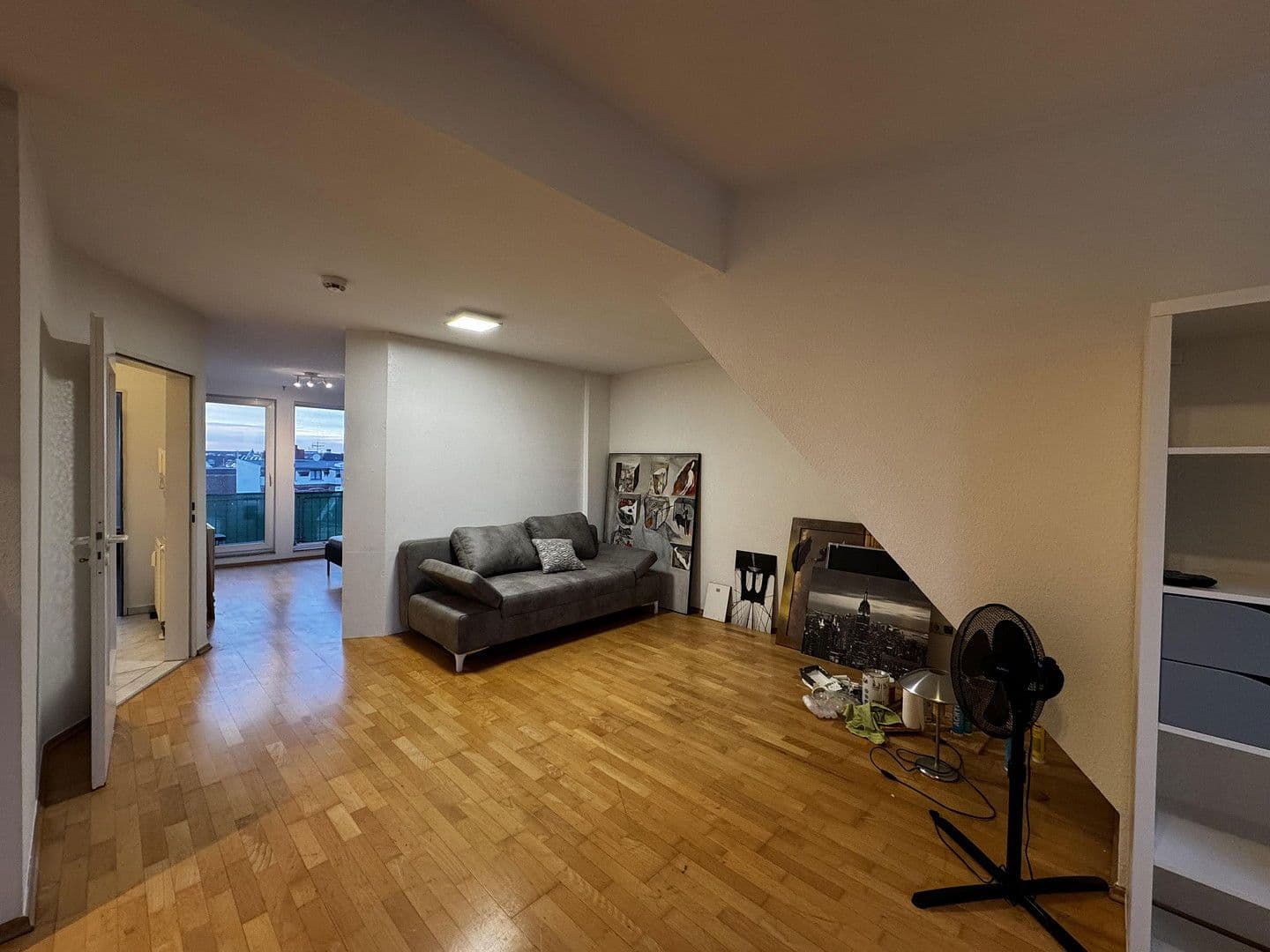 Pronájem bytu 1+kk 40 m², Köln, Severní Porýní-Vestfálsko Pronájem bytu 1+kk 40 m², Köln, Severní Porýní-Vestfálsko