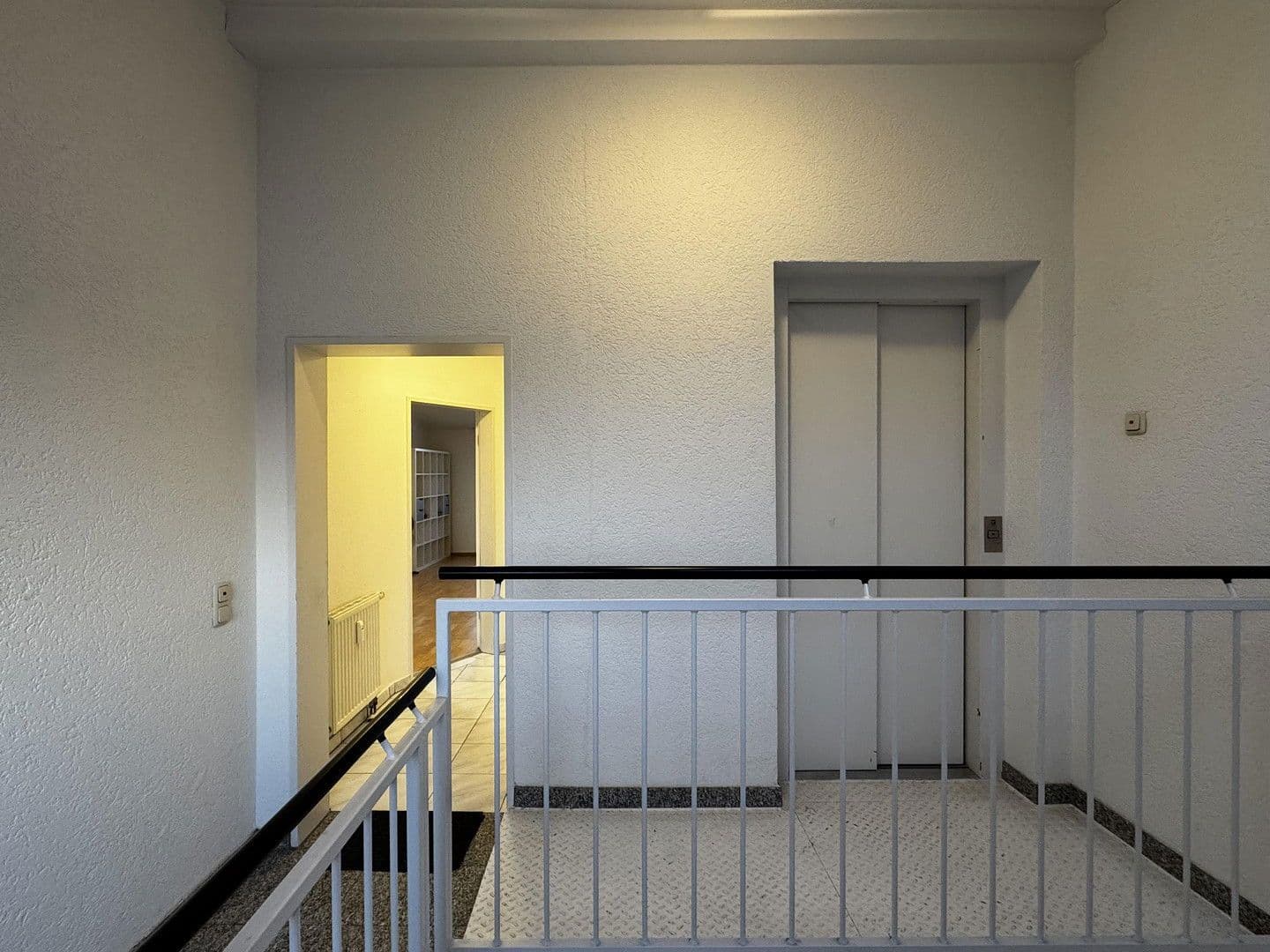 Pronájem bytu 1+kk 40 m², Köln, Severní Porýní-Vestfálsko Pronájem bytu 1+kk 40 m², Köln, Severní Porýní-Vestfálsko