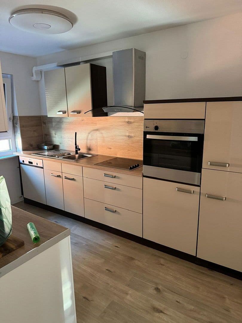 Pronájem bytu 3+kk 116 m², Haiterbach, Bádensko-Württembersko Pronájem bytu 3+kk 116 m², Haiterbach, Bádensko-Württembersko