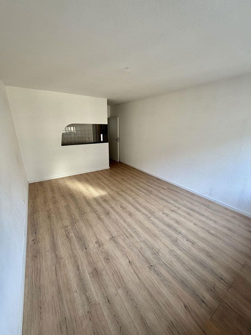 Pronájem bytu 2+1 45 m², Wuppertal, Severní Porýní-Vestfálsko Pronájem bytu 2+1 45 m², Wuppertal, Severní Porýní-Vestfálsko