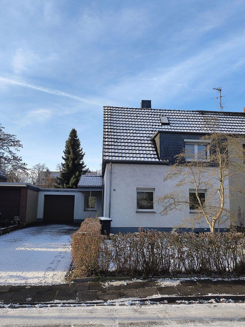 Prodej domu 120 m², pozemek 543 m², Otawistr. 12, Duisburg, Severní Porýní-Vestfálsko Prodej domu 120 m², pozemek 543 m², Otawistr. 12, Duisburg, Severní Porýní-Vestfálsko