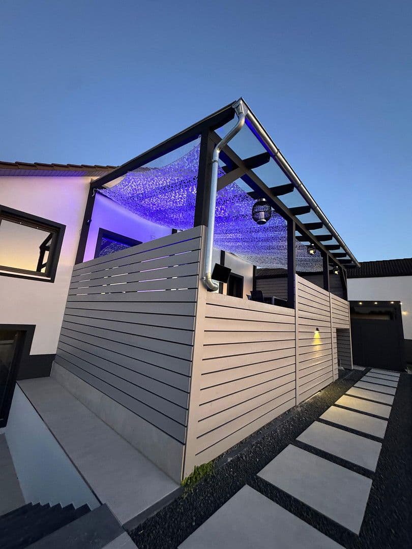 Prodej domu 330 m², pozemek 1.000 m², München, Bavorsko Prodej domu 330 m², pozemek 1.000 m², München, Bavorsko