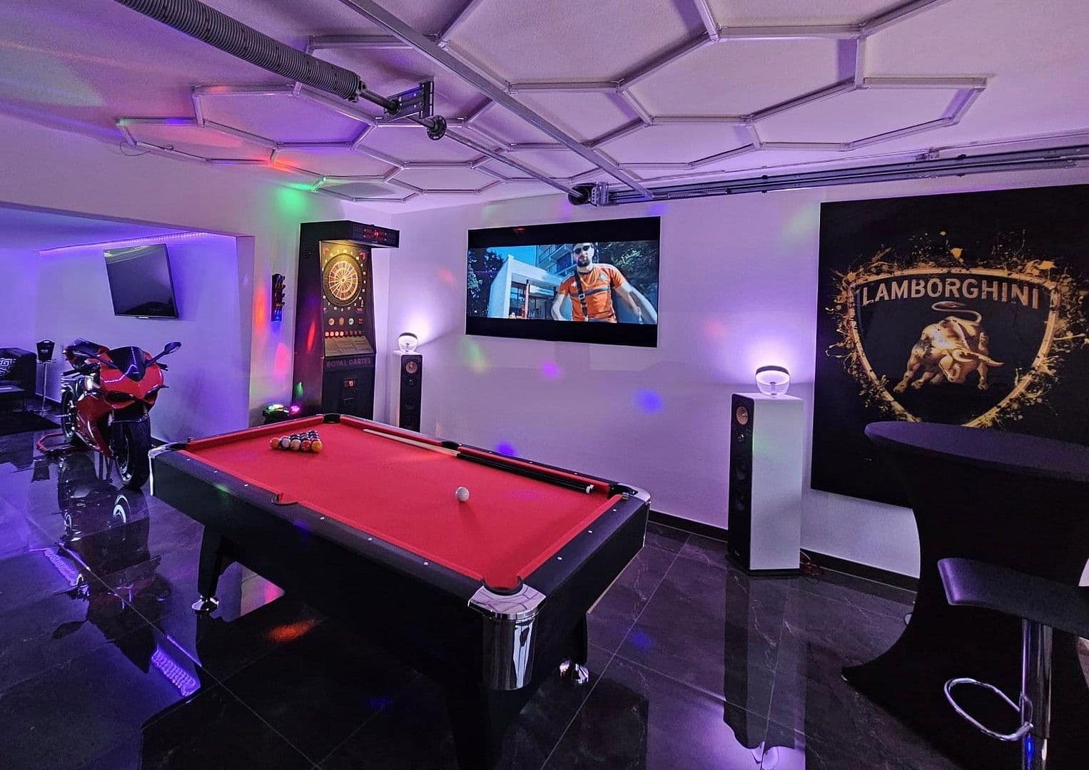 Prodej domu 330 m², pozemek 1.000 m², München, Bavorsko Prodej domu 330 m², pozemek 1.000 m², München, Bavorsko