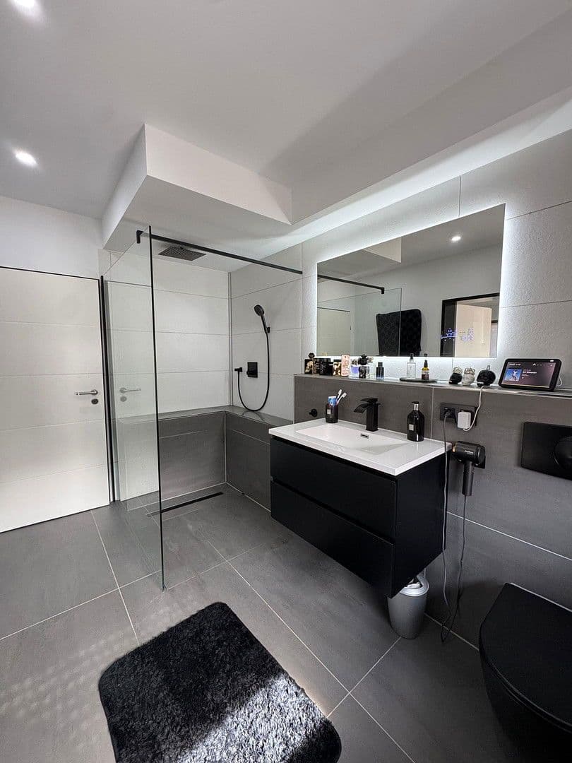 Prodej domu 330 m², pozemek 1.000 m², München, Bavorsko Prodej domu 330 m², pozemek 1.000 m², München, Bavorsko