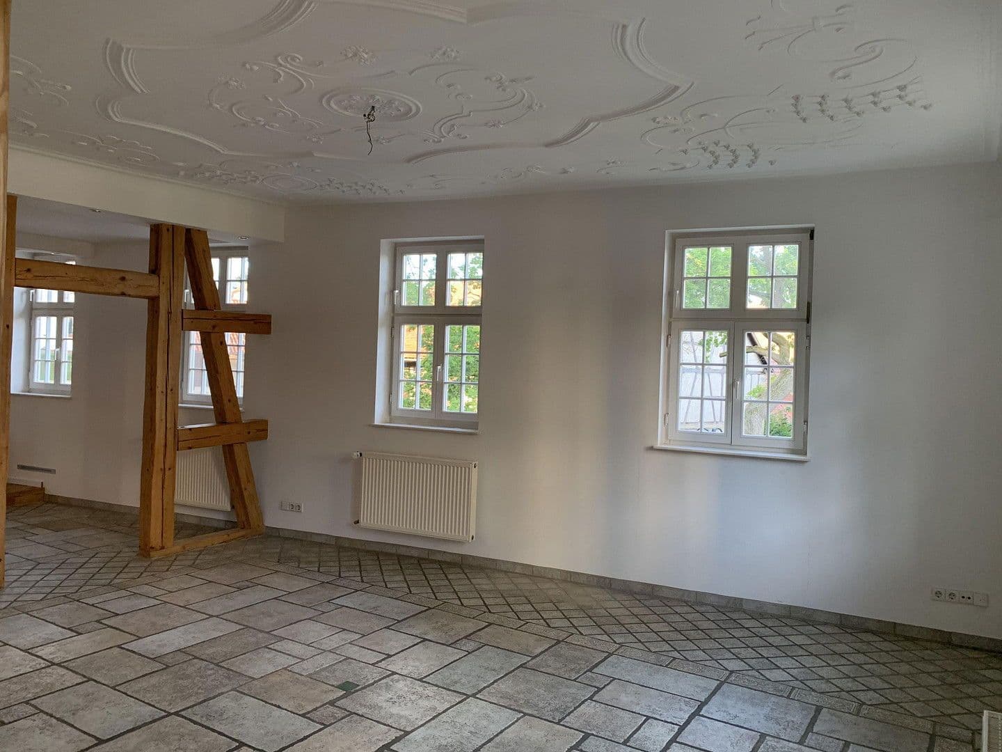 Pronájem bytu 5+1 165 m², Korntal-Münchingen, Bádensko-Württembersko Pronájem bytu 5+1 165 m², Korntal-Münchingen, Bádensko-Württembersko