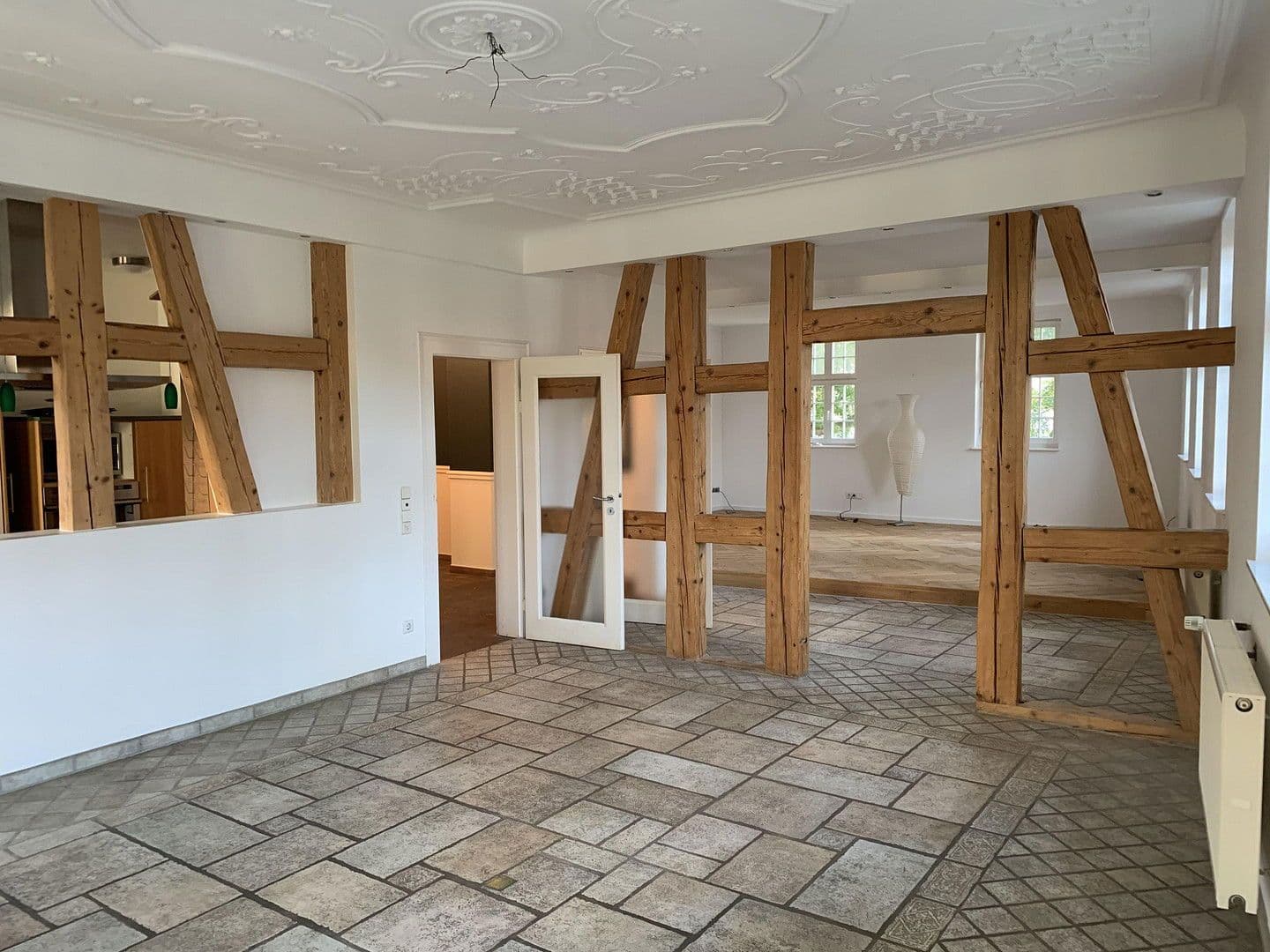 Pronájem bytu 5+1 165 m², Korntal-Münchingen, Bádensko-Württembersko Pronájem bytu 5+1 165 m², Korntal-Münchingen, Bádensko-Württembersko