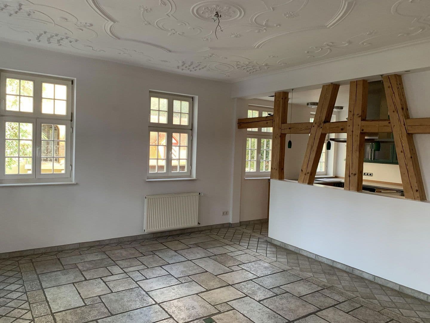 Pronájem bytu 5+1 165 m², Korntal-Münchingen, Bádensko-Württembersko Pronájem bytu 5+1 165 m², Korntal-Münchingen, Bádensko-Württembersko