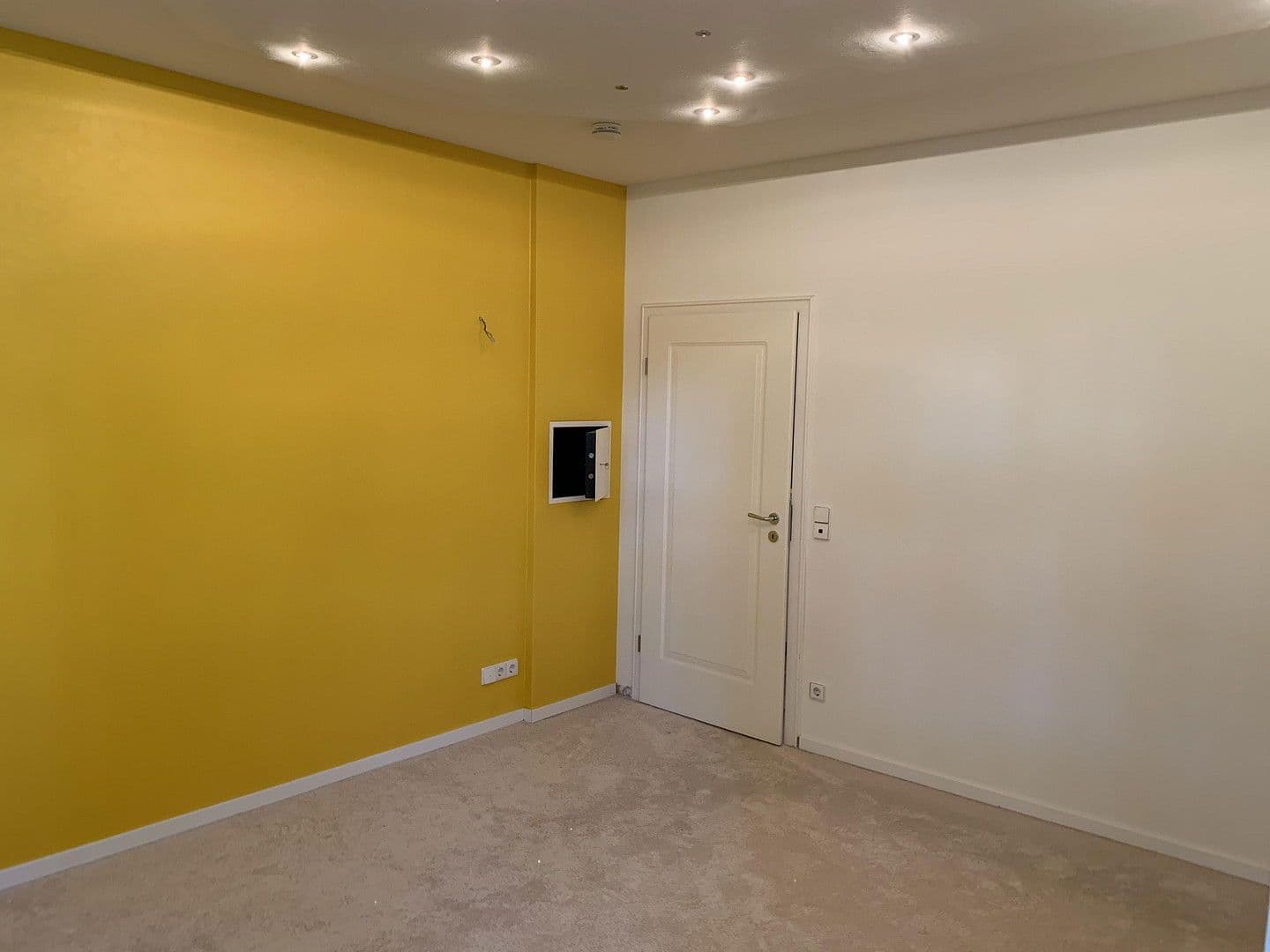 Pronájem bytu 5+1 165 m², Korntal-Münchingen, Bádensko-Württembersko Pronájem bytu 5+1 165 m², Korntal-Münchingen, Bádensko-Württembersko