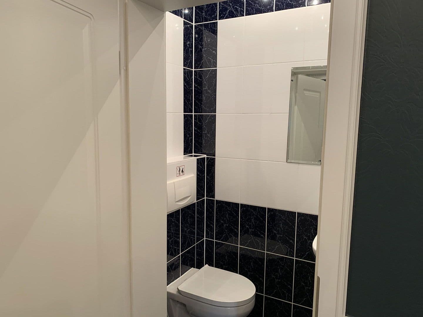 Pronájem bytu 5+1 165 m², Korntal-Münchingen, Bádensko-Württembersko Pronájem bytu 5+1 165 m², Korntal-Münchingen, Bádensko-Württembersko