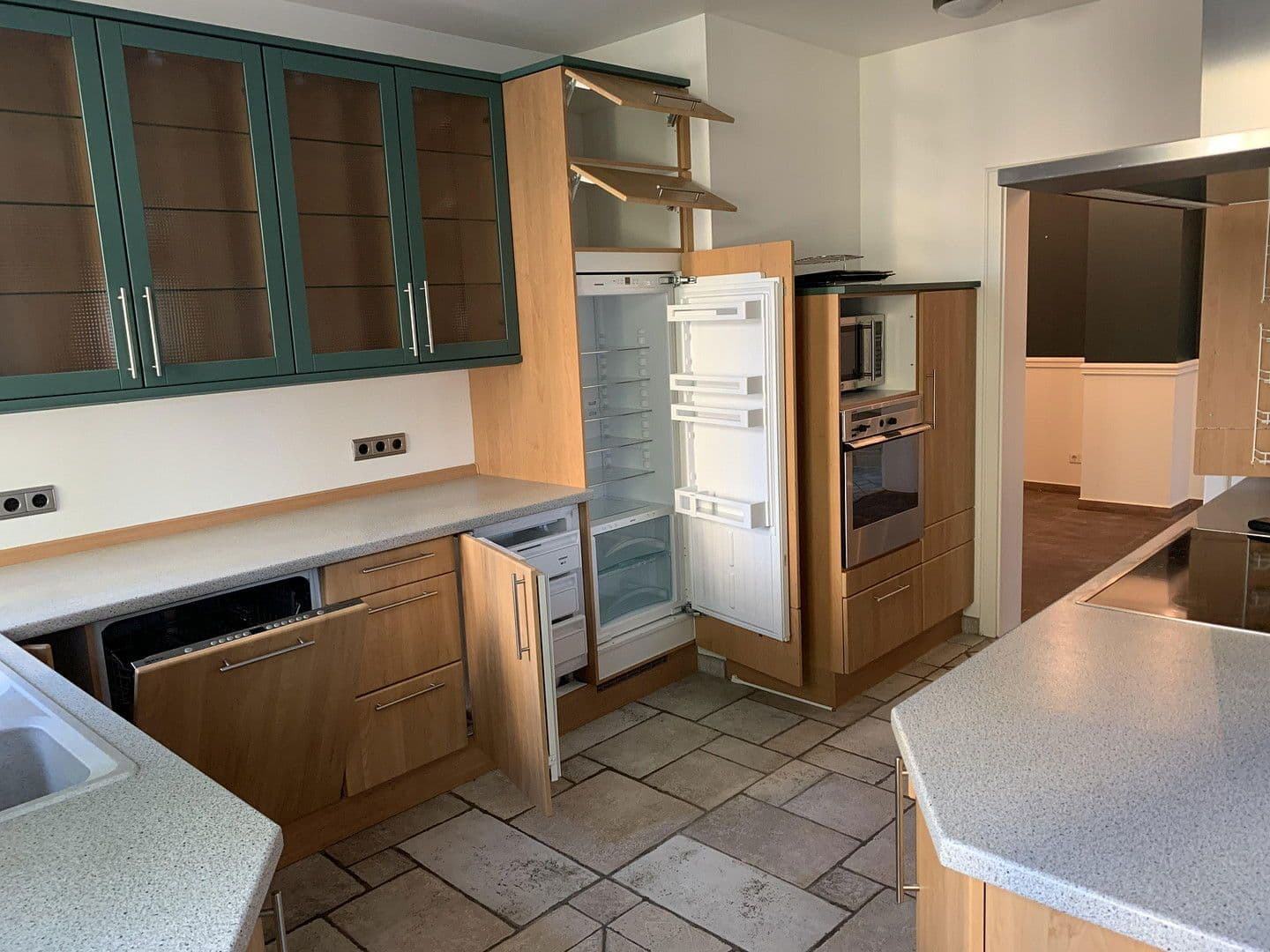 Pronájem bytu 5+1 165 m², Korntal-Münchingen, Bádensko-Württembersko Pronájem bytu 5+1 165 m², Korntal-Münchingen, Bádensko-Württembersko