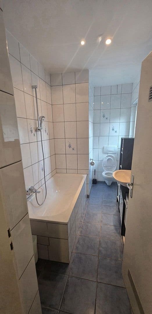 Pronájem bytu 3+1 85 m², Köln, Severní Porýní-Vestfálsko Pronájem bytu 3+1 85 m², Köln, Severní Porýní-Vestfálsko