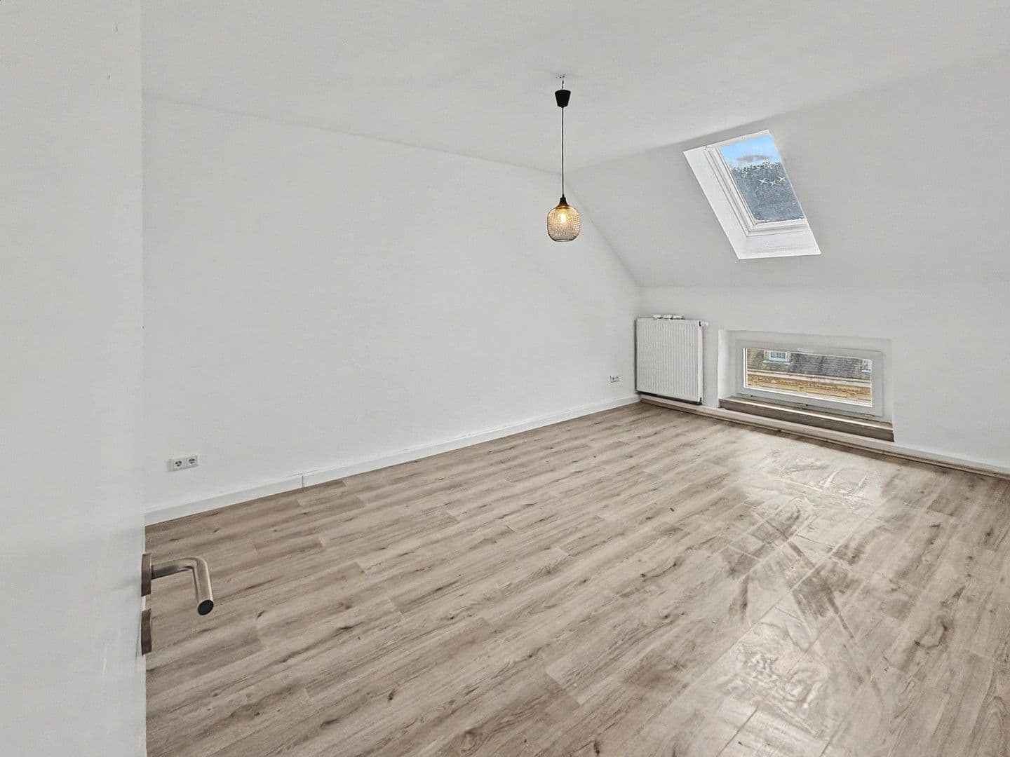 Pronájem bytu 3+1 73 m², Wuppertal, Severní Porýní-Vestfálsko Pronájem bytu 3+1 73 m², Wuppertal, Severní Porýní-Vestfálsko