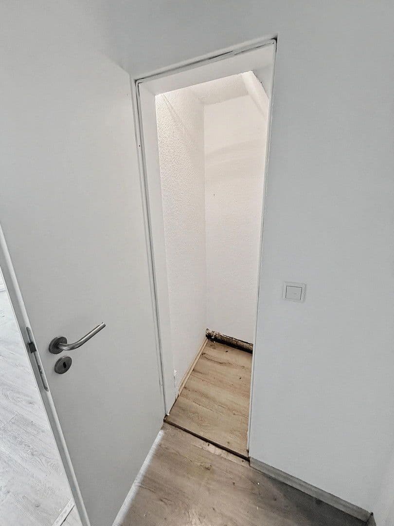 Pronájem bytu 3+1 73 m², Wuppertal, Severní Porýní-Vestfálsko Pronájem bytu 3+1 73 m², Wuppertal, Severní Porýní-Vestfálsko