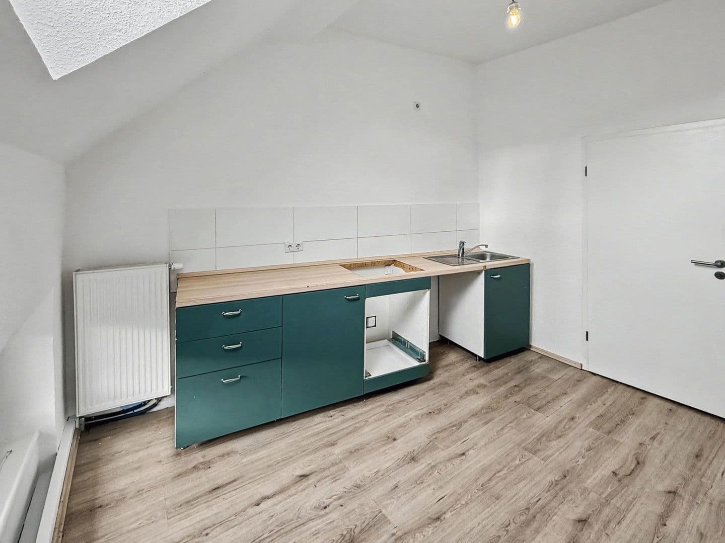 Pronájem bytu 3+1 73 m², Wuppertal, Severní Porýní-Vestfálsko Pronájem bytu 3+1 73 m², Wuppertal, Severní Porýní-Vestfálsko