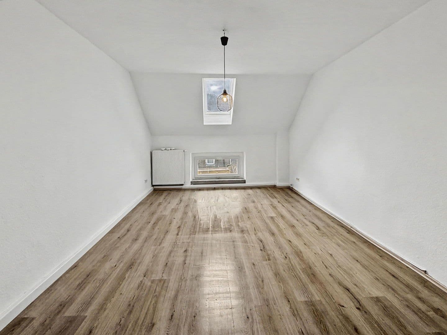 Pronájem bytu 3+1 73 m², Wuppertal, Severní Porýní-Vestfálsko Pronájem bytu 3+1 73 m², Wuppertal, Severní Porýní-Vestfálsko