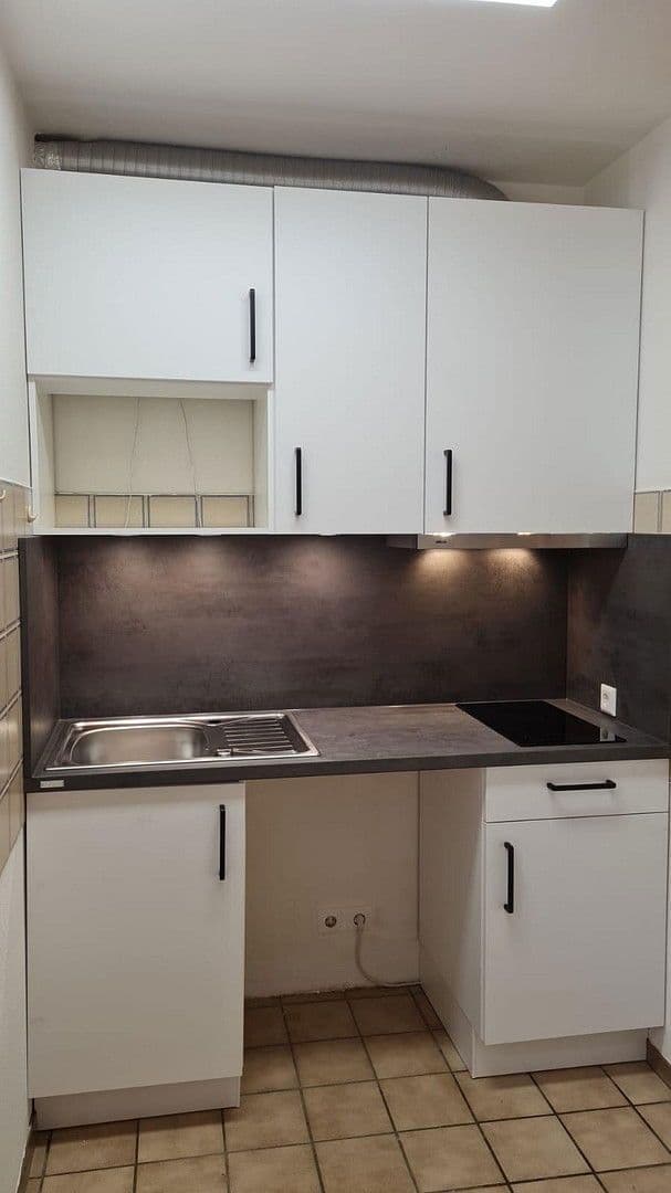 Pronájem bytu 1+1 30 m², Huchenfelder Hauptstr. 91, Pforzheim, Bádensko-Württembersko Pronájem bytu 1+1 30 m², Huchenfelder Hauptstr. 91, Pforzheim, Bádensko-Württembersko