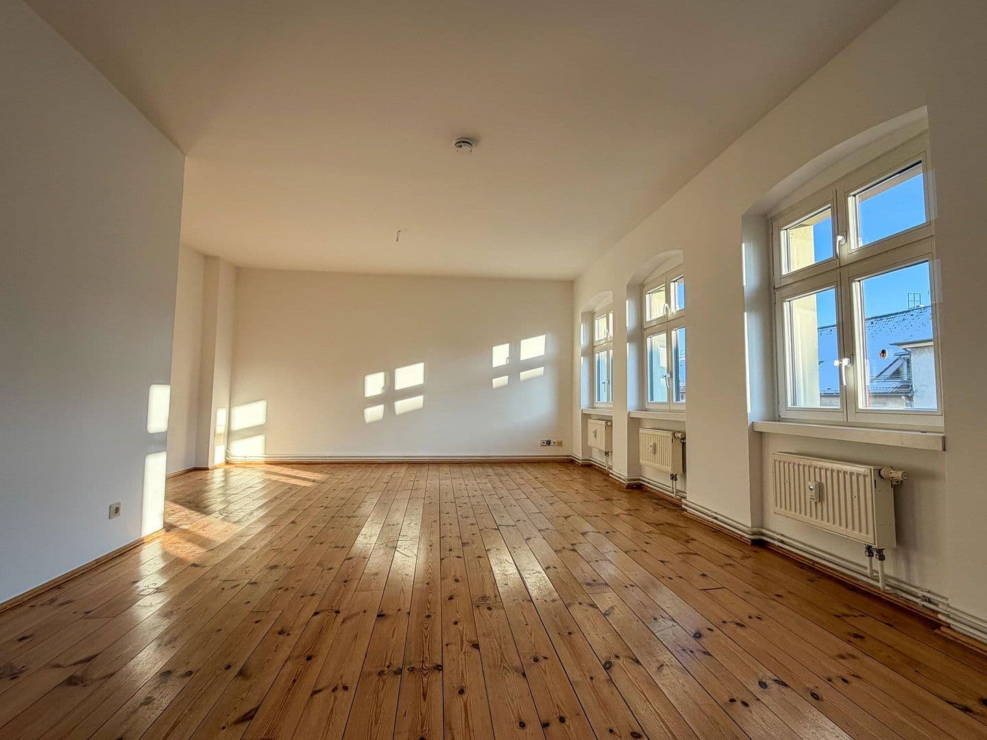 Prodej bytu 3+1 92 m², Berlin, Berlín Prodej bytu 3+1 92 m², Berlin, Berlín