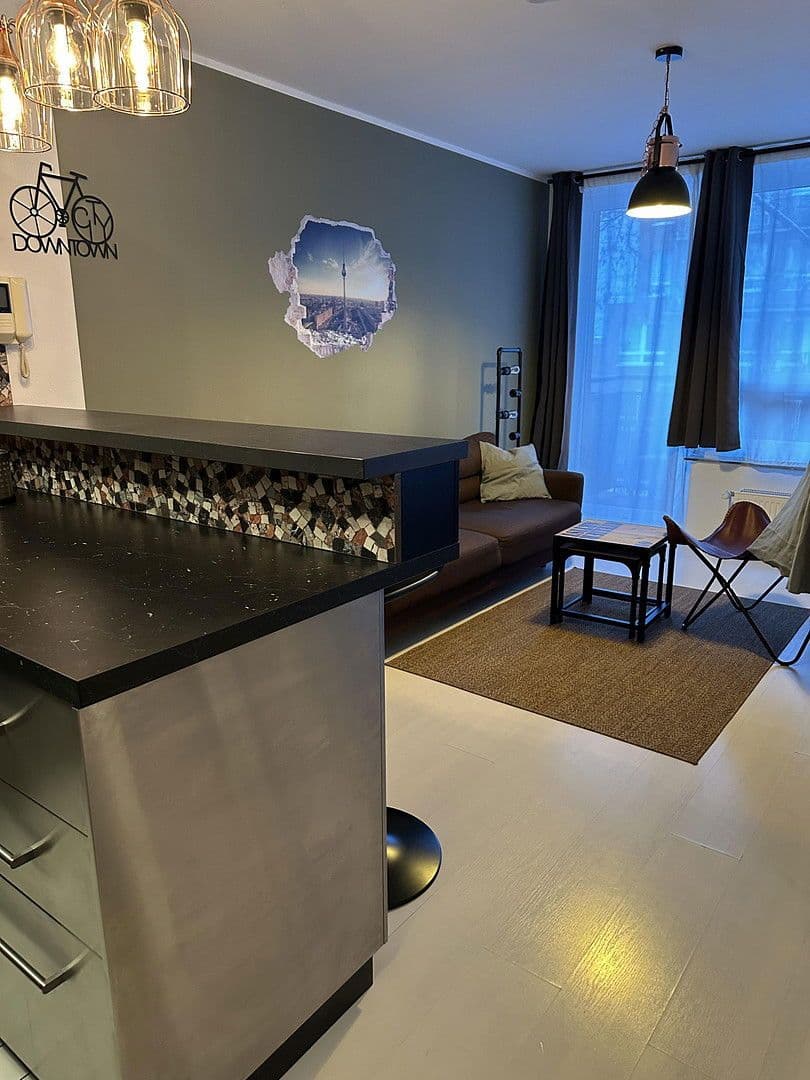 Pronájem bytu 2+1 42 m², Erich-Weinertstr. 139a, Berlin, Berlín Pronájem bytu 2+1 42 m², Erich-Weinertstr. 139a, Berlin, Berlín