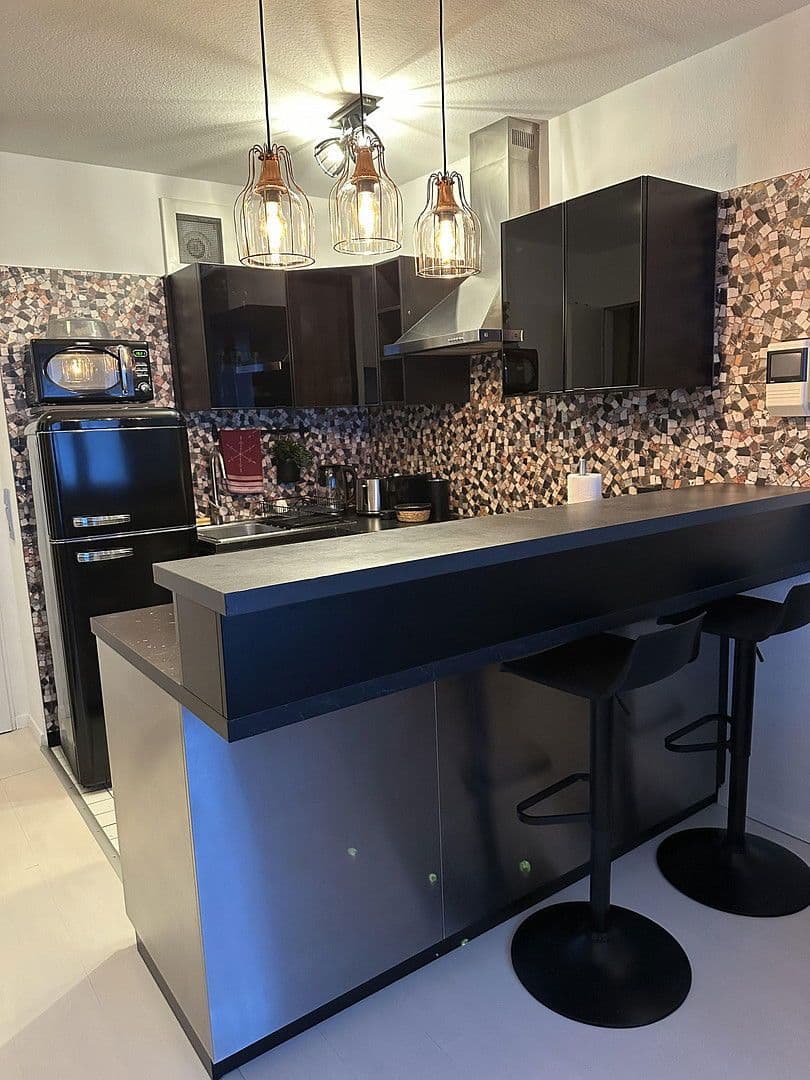 Pronájem bytu 2+1 42 m², Erich-Weinertstr. 139a, Berlin, Berlín Pronájem bytu 2+1 42 m², Erich-Weinertstr. 139a, Berlin, Berlín