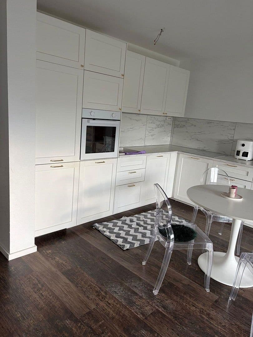 Pronájem bytu 3+1 94 m², Bonner Str. 103, Erftstadt, Severní Porýní-Vestfálsko Pronájem bytu 3+1 94 m², Bonner Str. 103, Erftstadt, Severní Porýní-Vestfálsko