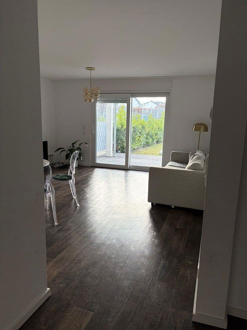 Pronájem bytu 3+1 94 m², Bonner Str. 103, Erftstadt, Severní Porýní-Vestfálsko Pronájem bytu 3+1 94 m², Bonner Str. 103, Erftstadt, Severní Porýní-Vestfálsko