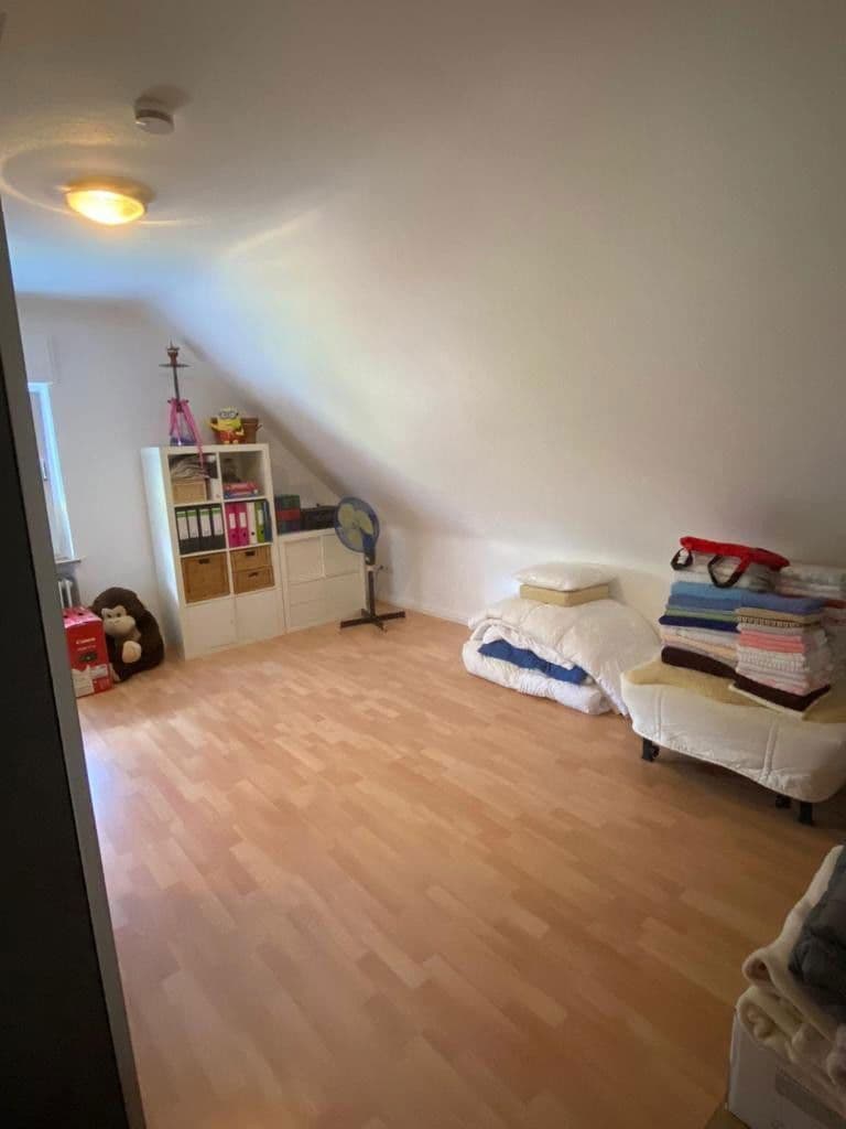 Pronájem bytu 3+1 66 m², Mertesdorf, Porýní-Falc Pronájem bytu 3+1 66 m², Mertesdorf, Porýní-Falc