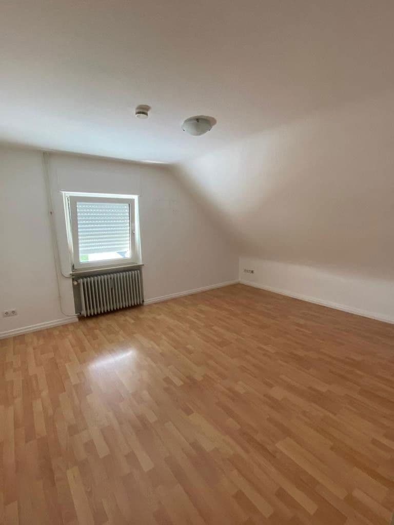 Pronájem bytu 3+1 66 m², Mertesdorf, Porýní-Falc Pronájem bytu 3+1 66 m², Mertesdorf, Porýní-Falc