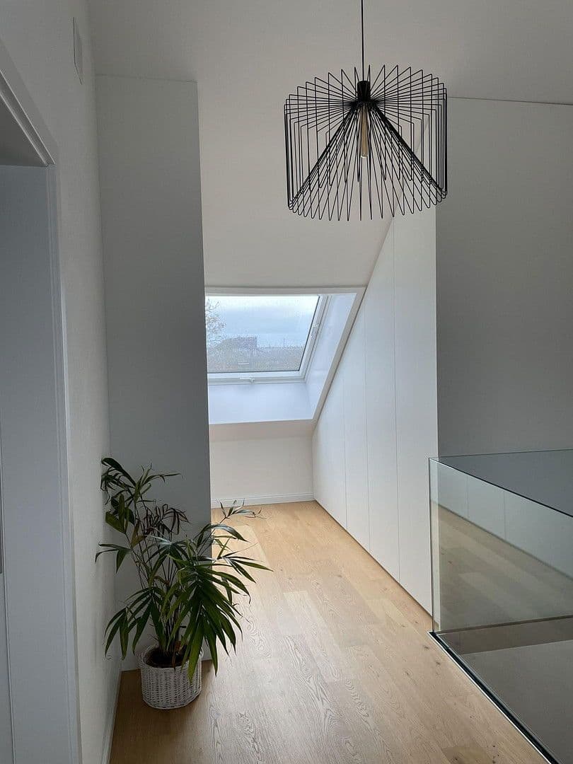 Pronájem bytu 6+1 226 m², Renningen, Bádensko-Württembersko Pronájem bytu 6+1 226 m², Renningen, Bádensko-Württembersko