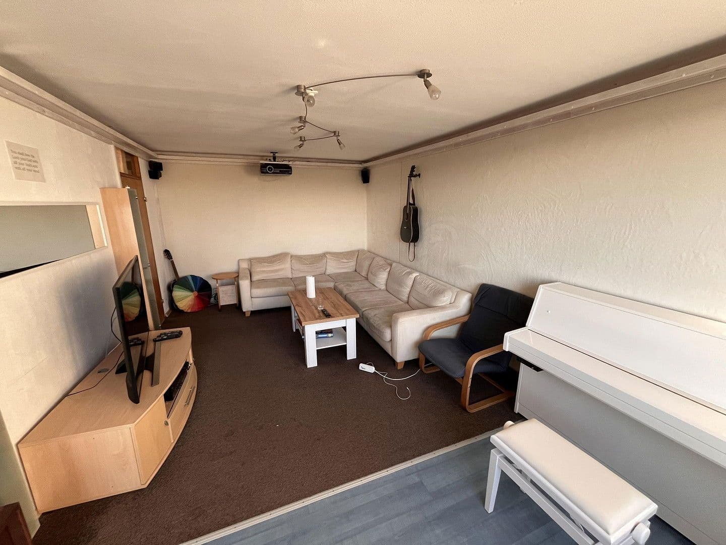 Prodej bytu 6+1 132 m², Stuttgart, Bádensko-Württembersko Prodej bytu 6+1 132 m², Stuttgart, Bádensko-Württembersko