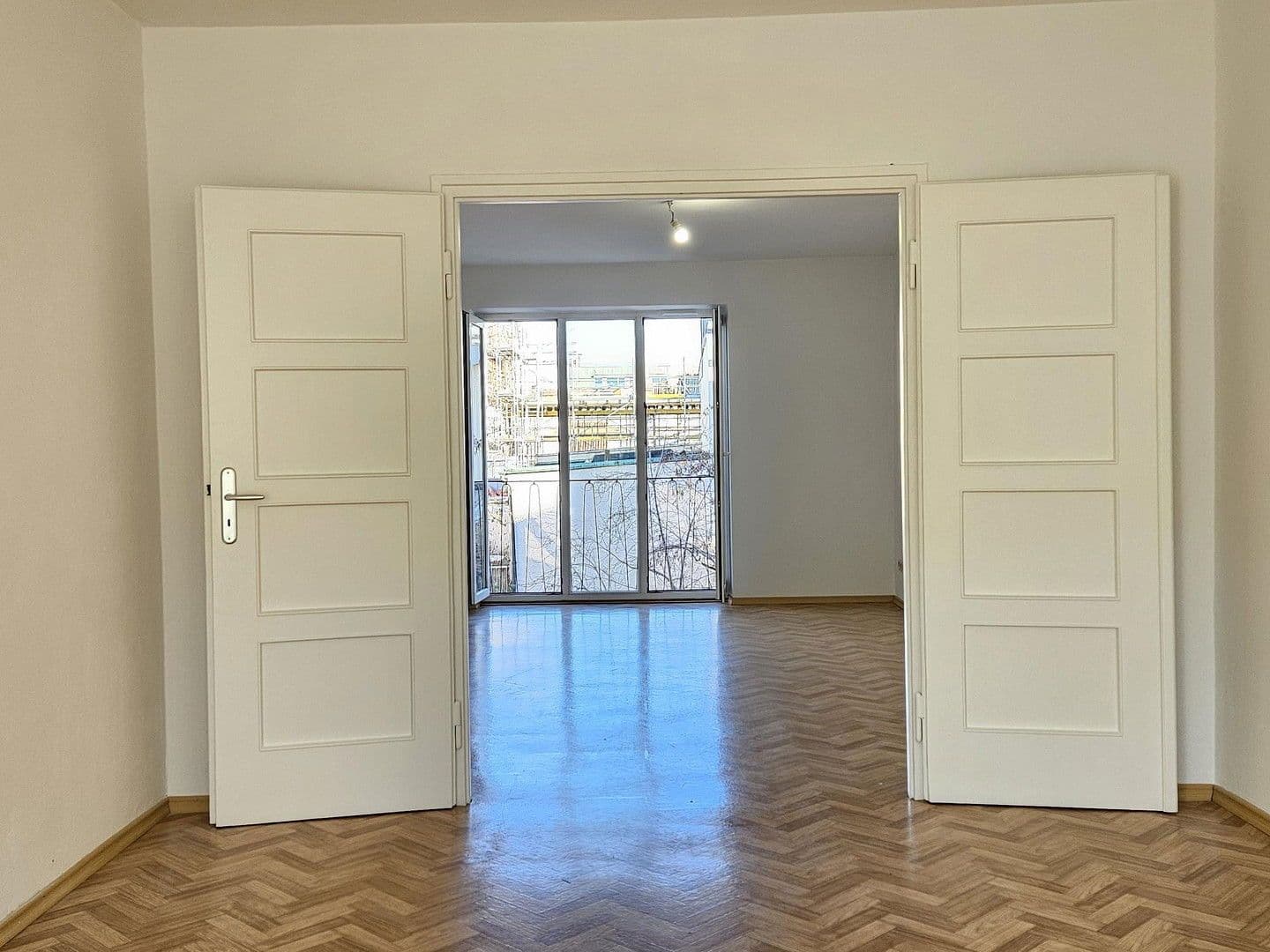 Pronájem bytu 3+1 69 m², Paul-Heyse-Straße 19, München, Bavorsko Pronájem bytu 3+1 69 m², Paul-Heyse-Straße 19, München, Bavorsko
