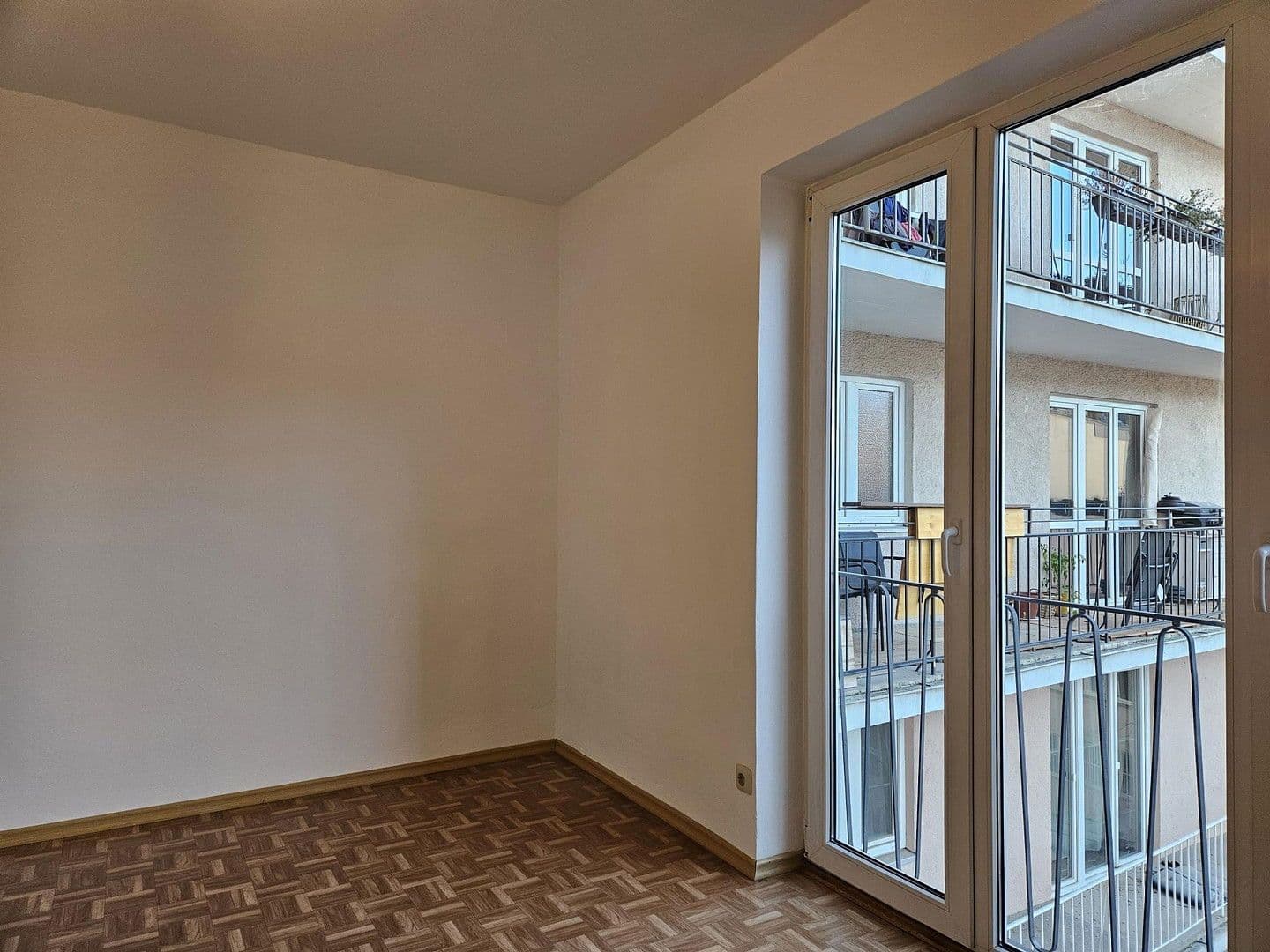 Pronájem bytu 3+1 69 m², Paul-Heyse-Straße 19, München, Bavorsko Pronájem bytu 3+1 69 m², Paul-Heyse-Straße 19, München, Bavorsko