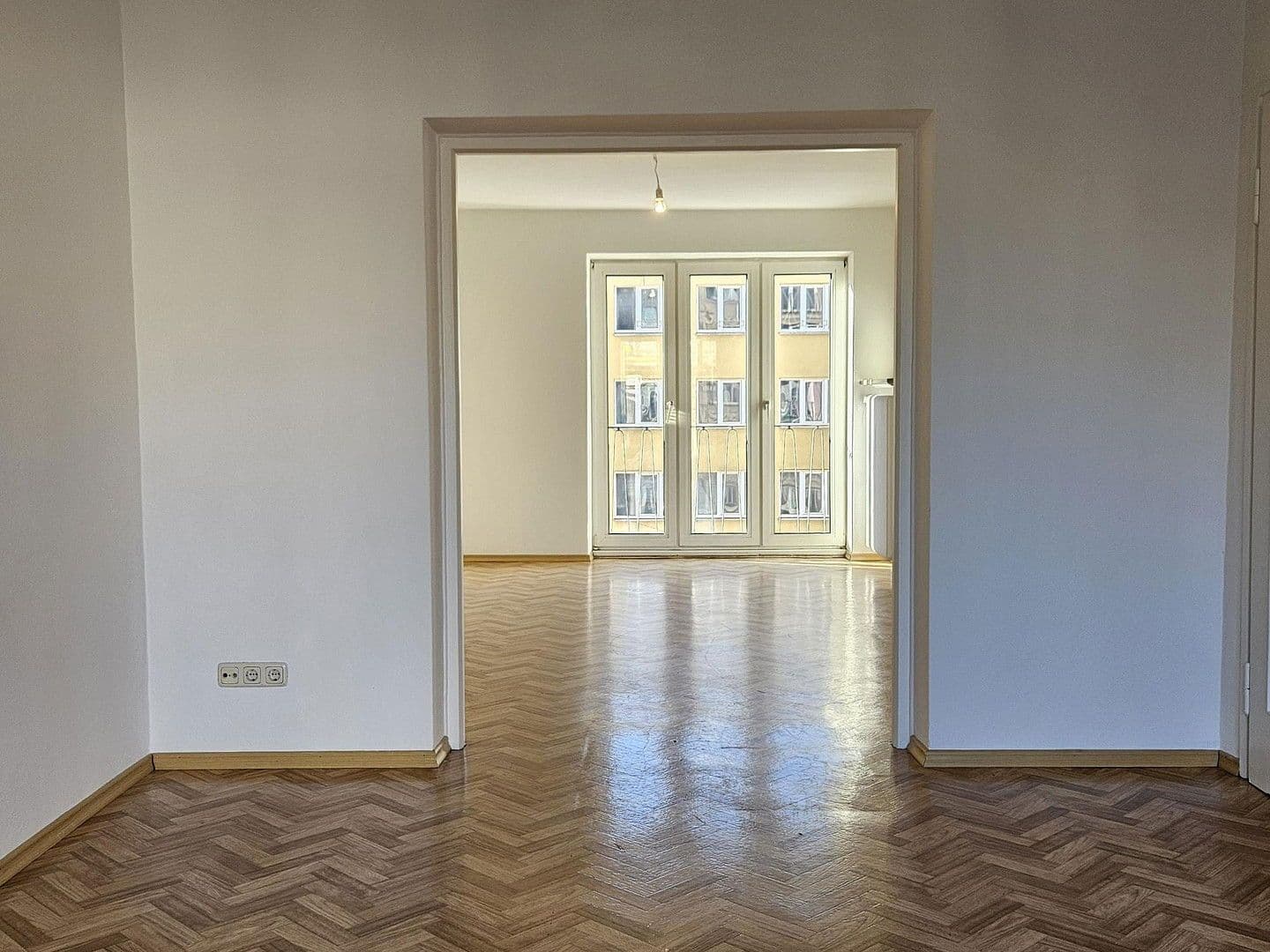 Pronájem bytu 3+1 69 m², Paul-Heyse-Straße 19, München, Bavorsko Pronájem bytu 3+1 69 m², Paul-Heyse-Straße 19, München, Bavorsko