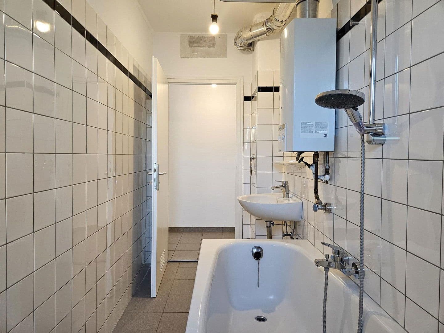 Pronájem bytu 3+1 69 m², Paul-Heyse-Straße 19, München, Bavorsko Pronájem bytu 3+1 69 m², Paul-Heyse-Straße 19, München, Bavorsko