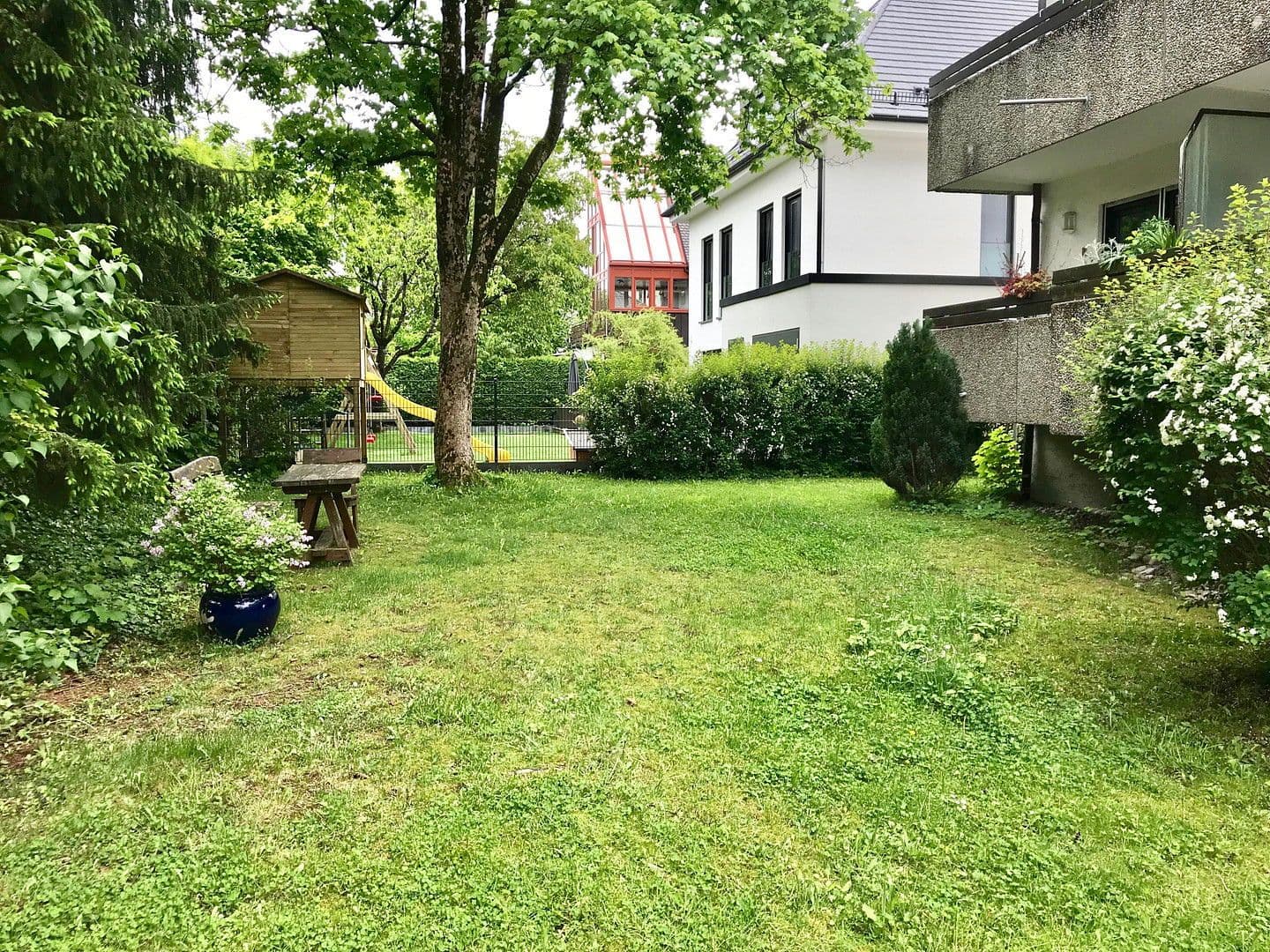 Pronájem bytu 3+1 109 m², Hochederstraße 9, München, Bavorsko Pronájem bytu 3+1 109 m², Hochederstraße 9, München, Bavorsko