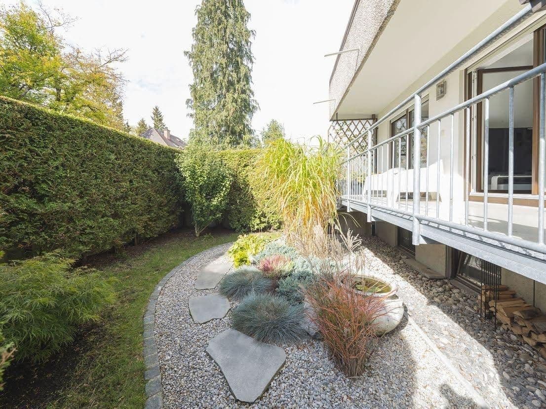 Pronájem bytu 3+1 109 m², Hochederstraße 9, München, Bavorsko Pronájem bytu 3+1 109 m², Hochederstraße 9, München, Bavorsko