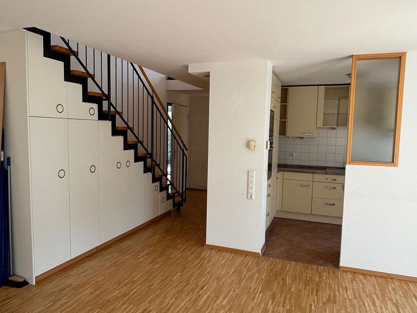 Pronájem bytu 5+1 114 m², Föhrichhof, Stuttgart, Bádensko-Württembersko Pronájem bytu 5+1 114 m², Föhrichhof, Stuttgart, Bádensko-Württembersko