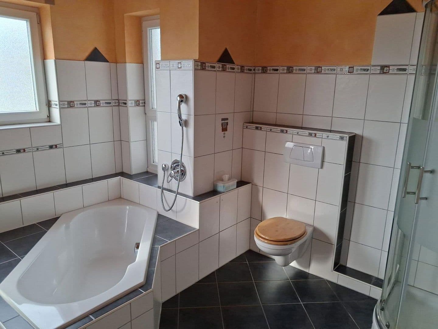 Prodej domu 239 m², pozemek 408 m², Gaggenau, Bádensko-Württembersko Prodej domu 239 m², pozemek 408 m², Gaggenau, Bádensko-Württembersko