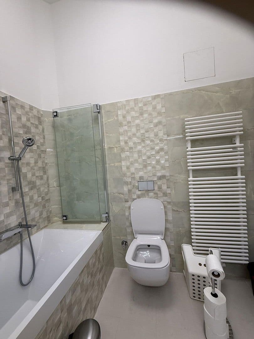 Pronájem bytu 3+1 103 m², Berlin, Berlín Pronájem bytu 3+1 103 m², Berlin, Berlín