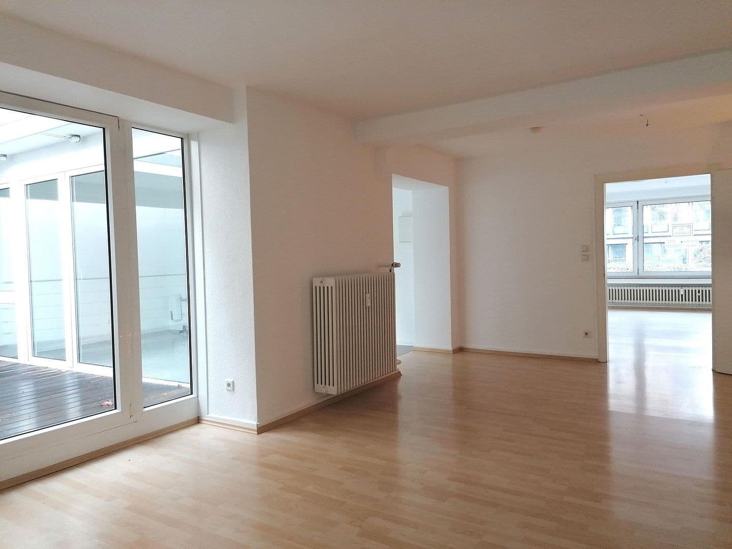 Pronájem bytu 4+1 166 m², Grafenberger Allee 91, Düsseldorf, Severní Porýní-Vestfálsko Pronájem bytu 4+1 166 m², Grafenberger Allee 91, Düsseldorf, Severní Porýní-Vestfálsko